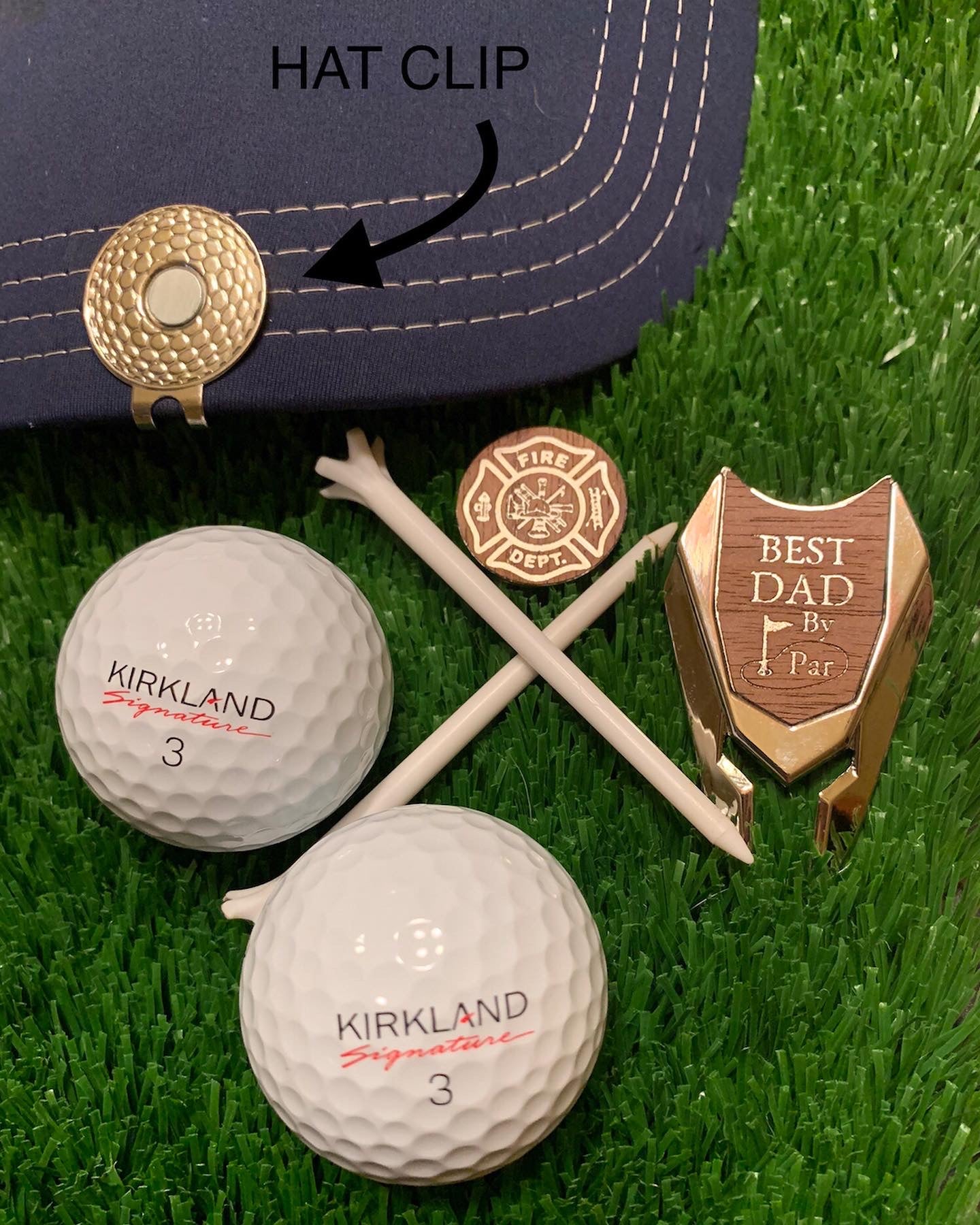 Golf divot tool and ball marker set