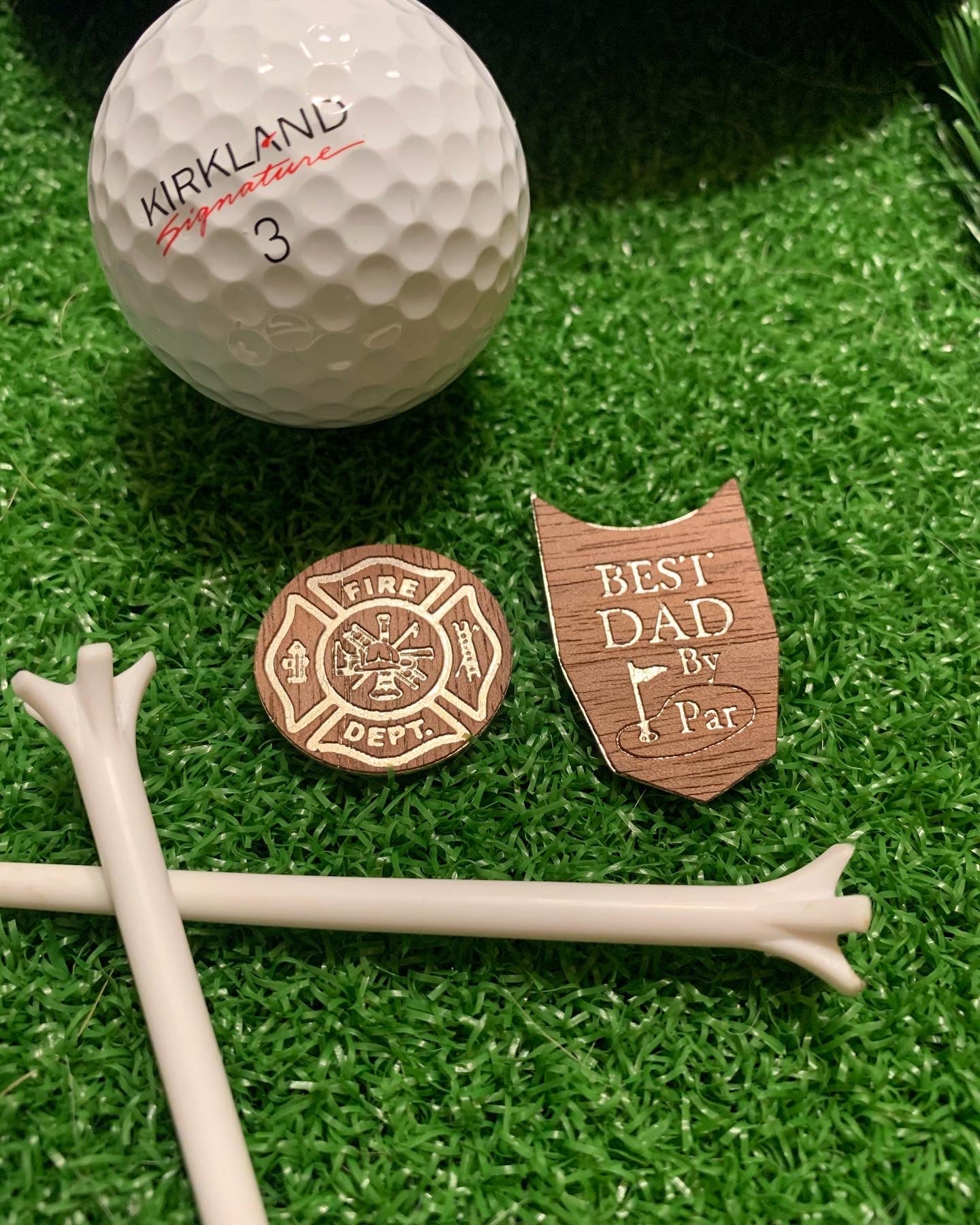 Golf divot tool and ball marker set